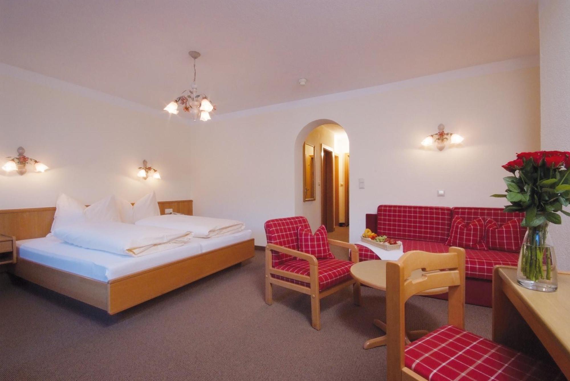 Hotel Zum Lamm Tarrenz Eksteriør bilde
