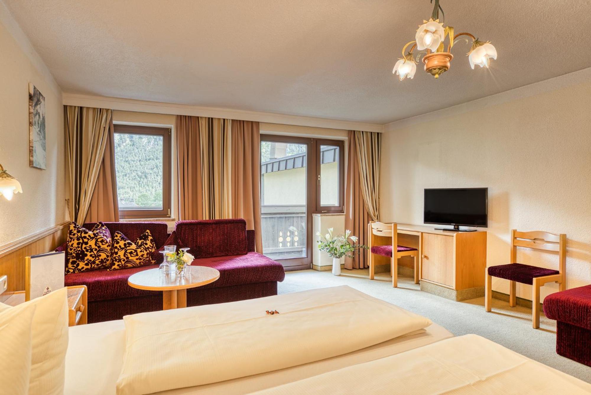 Hotel Zum Lamm Tarrenz Eksteriør bilde