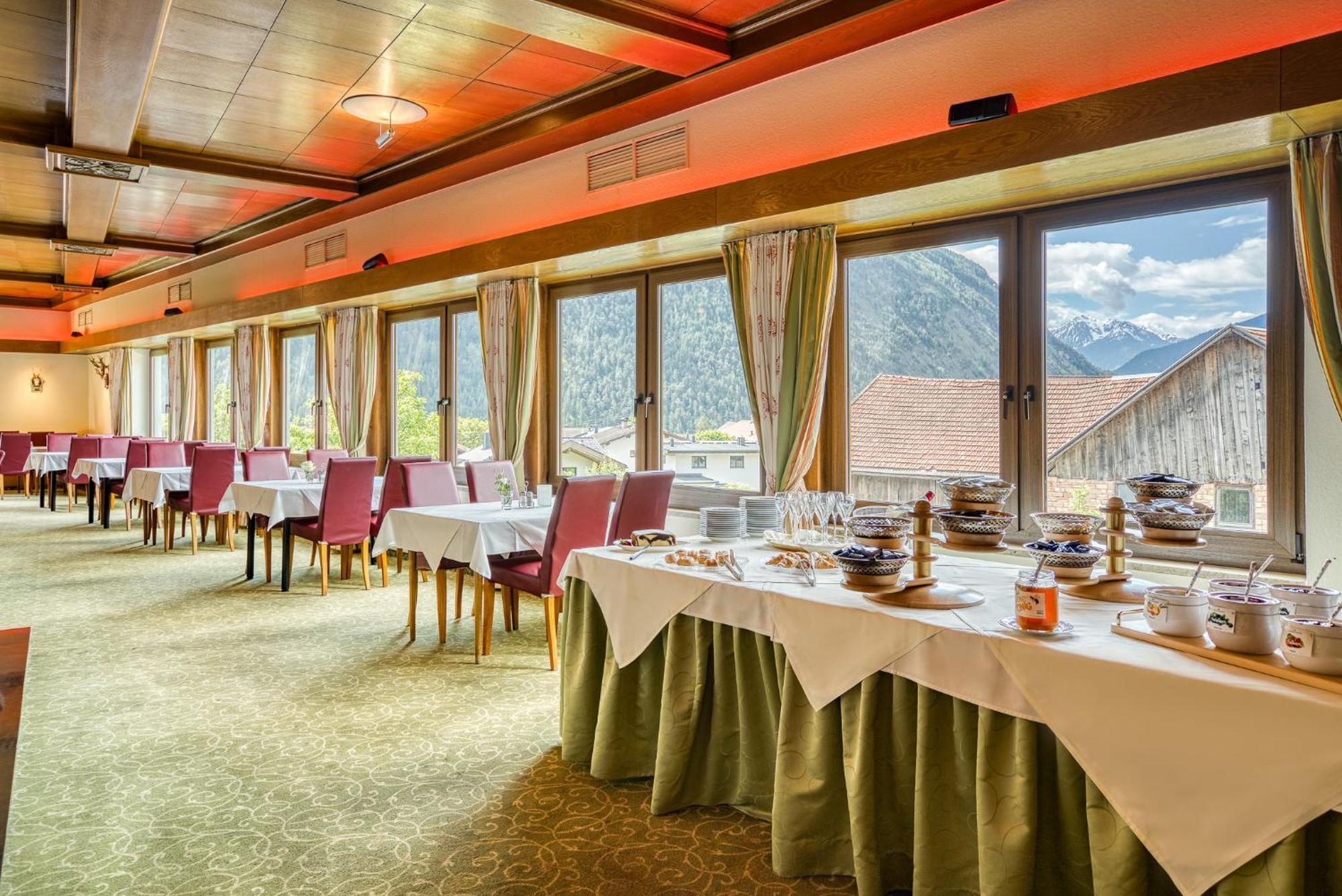 Hotel Zum Lamm Tarrenz Eksteriør bilde