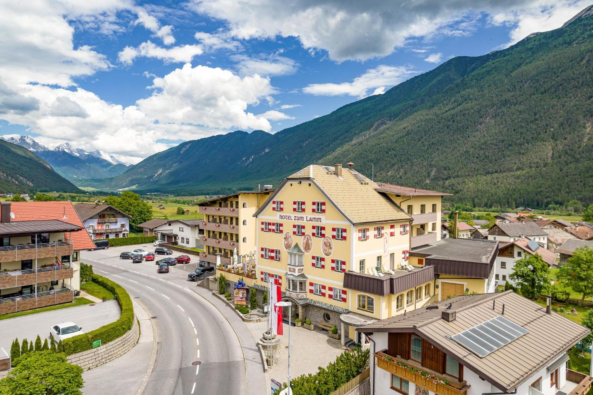 Hotel Zum Lamm Tarrenz Eksteriør bilde