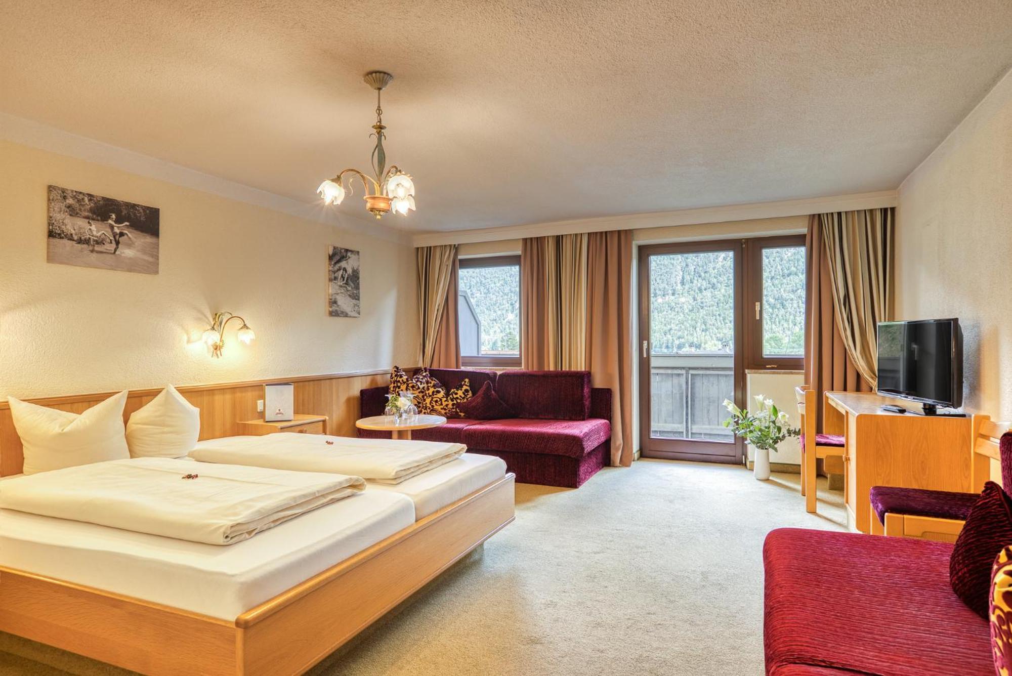 Hotel Zum Lamm Tarrenz Eksteriør bilde